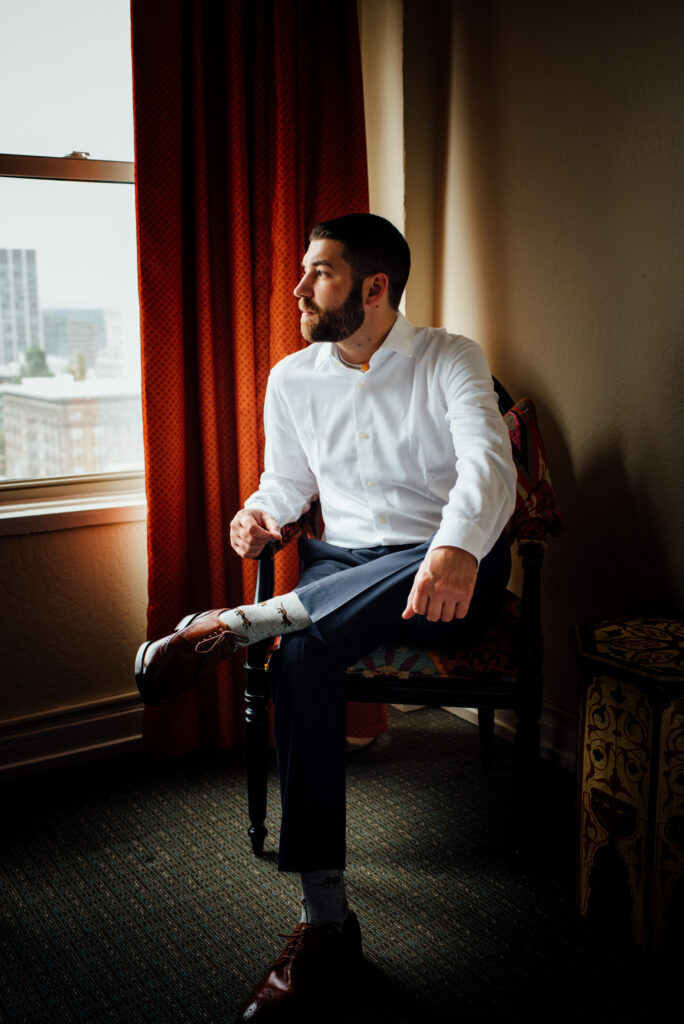 Portrait of groom at Hotel Carlton in San Francisco